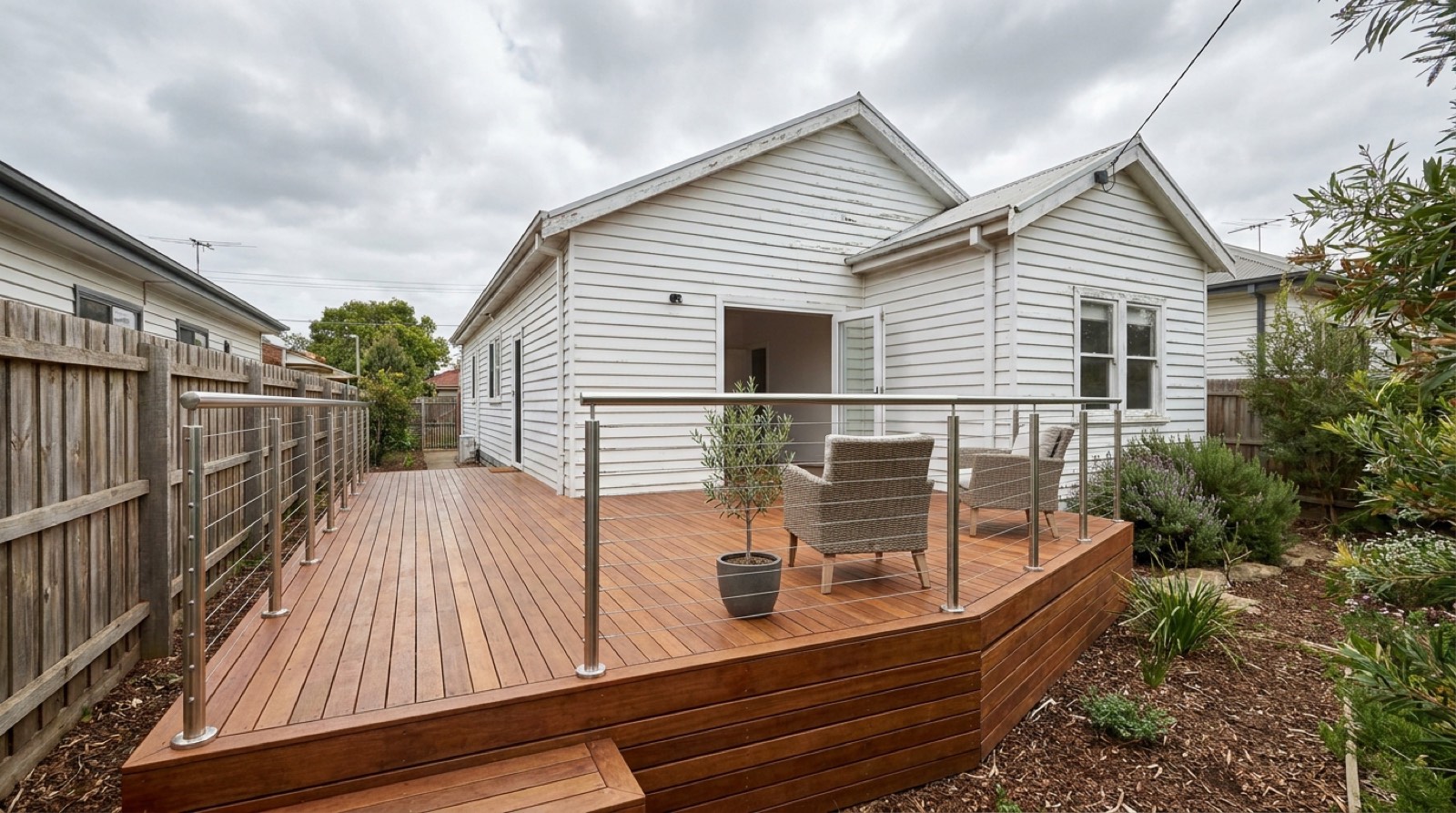 Finished Merbau timber deck in a Melbourne backyard